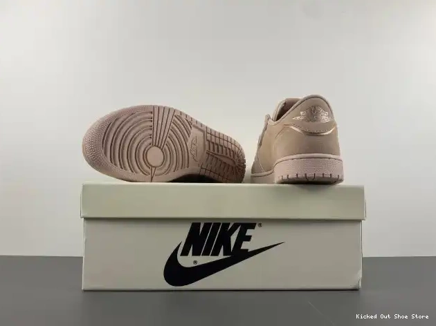 Kicked Out Shoe Store Retro Low Particle 1 NS Beige AO1935-204 Jordan 0617